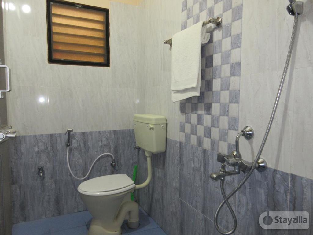 Navagraha Homestay Kumbakonam Buitenkant foto
