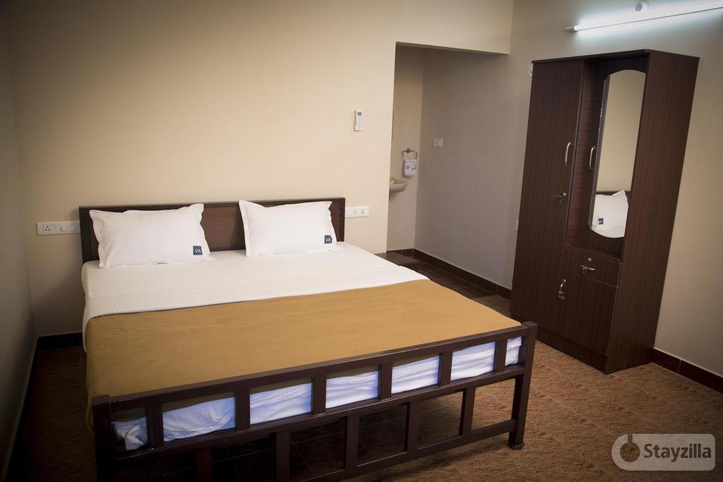 Navagraha Homestay Kumbakonam Buitenkant foto